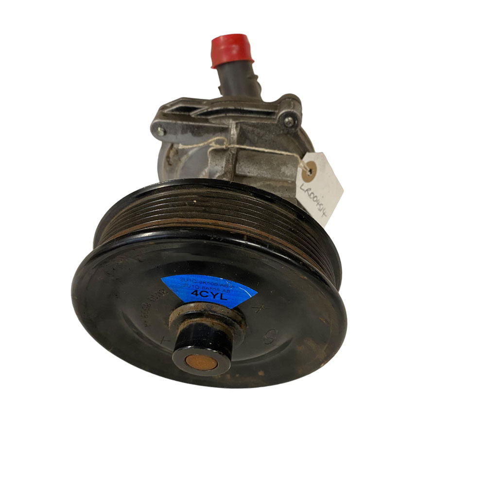 Puma 2.4 Water Pump and Connector LR004514
